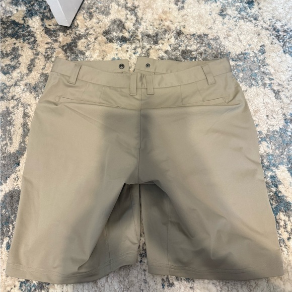 RHONE Men's 9” Commuter Shorts - Picture 4 of 4